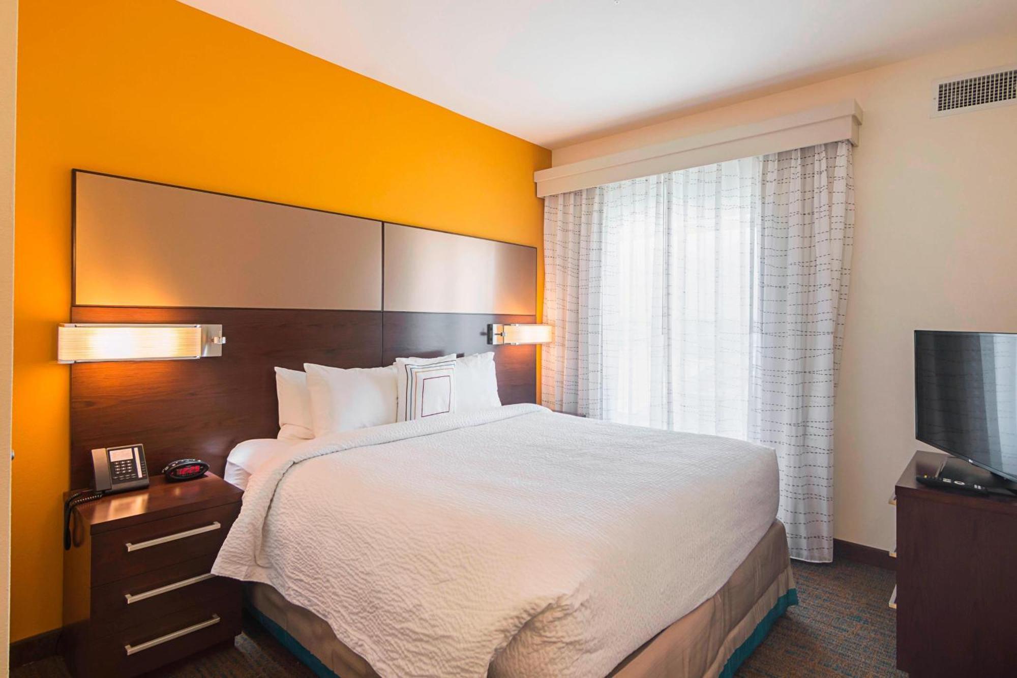 Residence Inn By Marriott Denton Exteriör bild